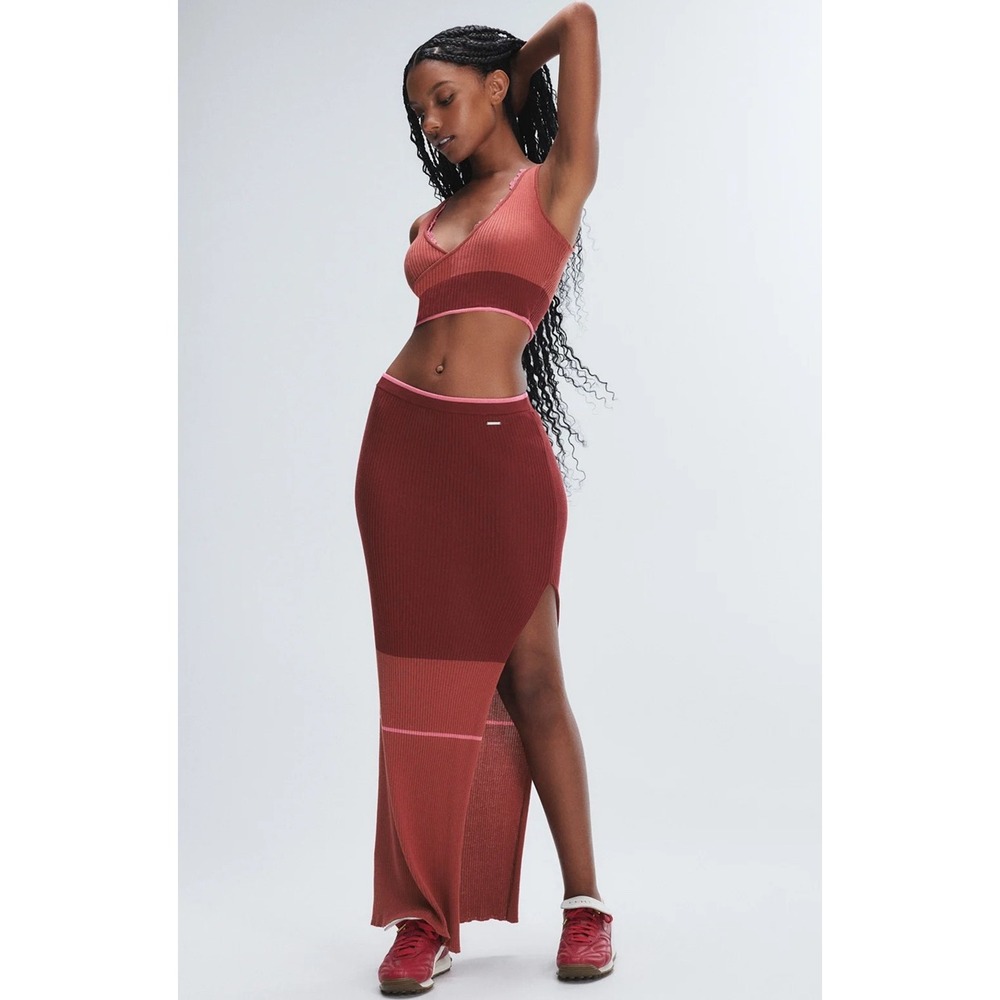 Savage X Fenty Ribbed Knit 2 Piece Set Crop Top Maxi Skirt Red Pink Large NWT